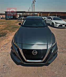 نيسان ألتيما